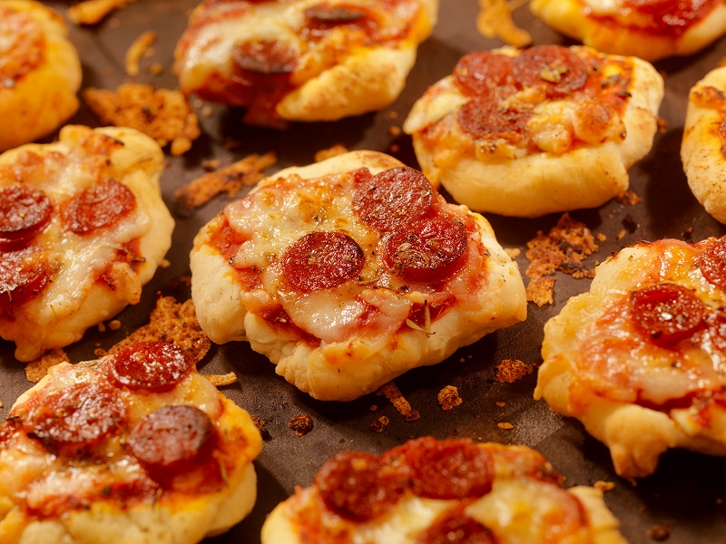 MINI PIZZAS CON SALCHICHAS KIMBY