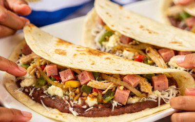 Baleada_mixta_de_pollo_y_mortadela